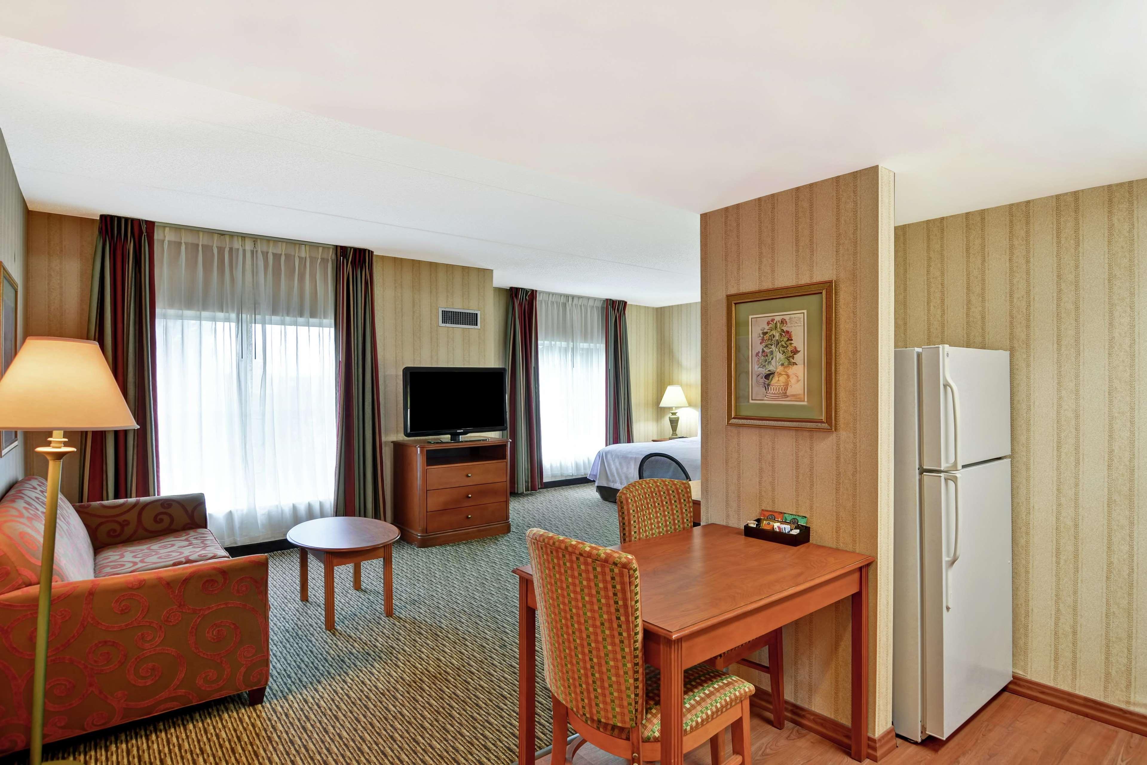 Homewood Suites Lansdale Exterior photo