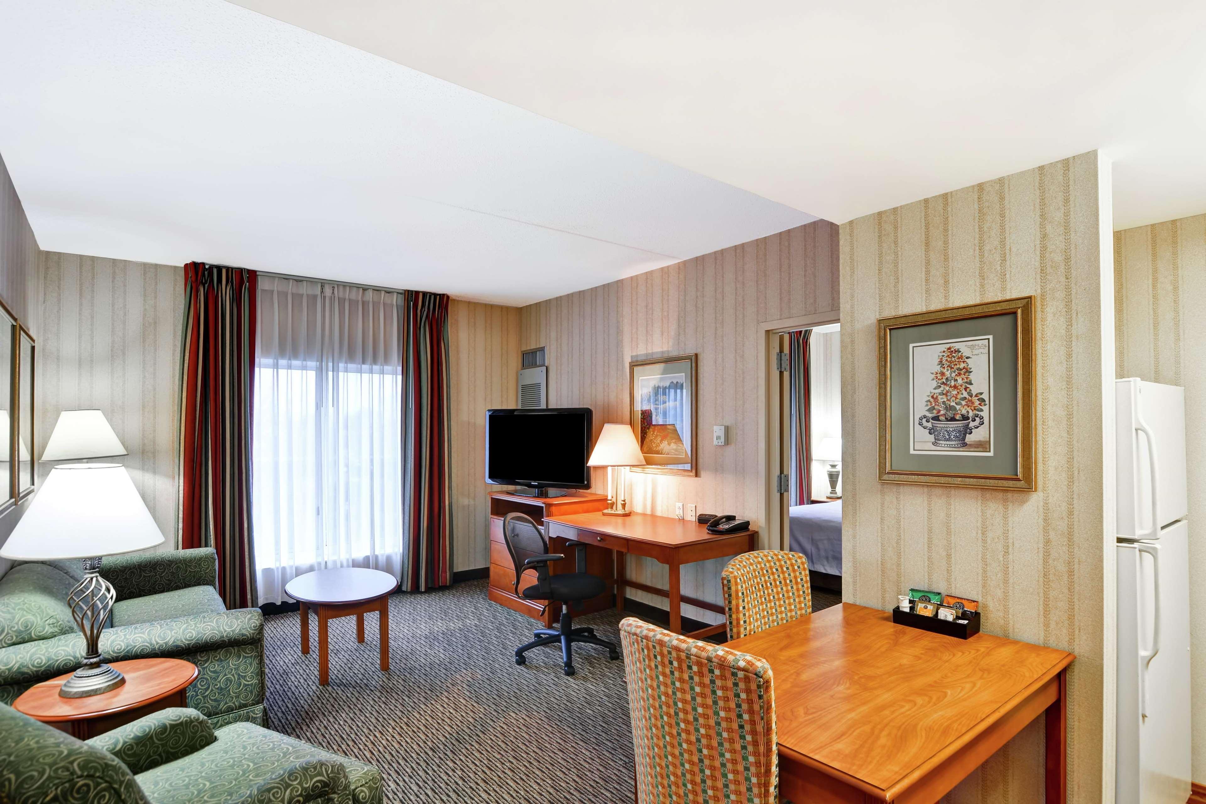 Homewood Suites Lansdale Exterior photo