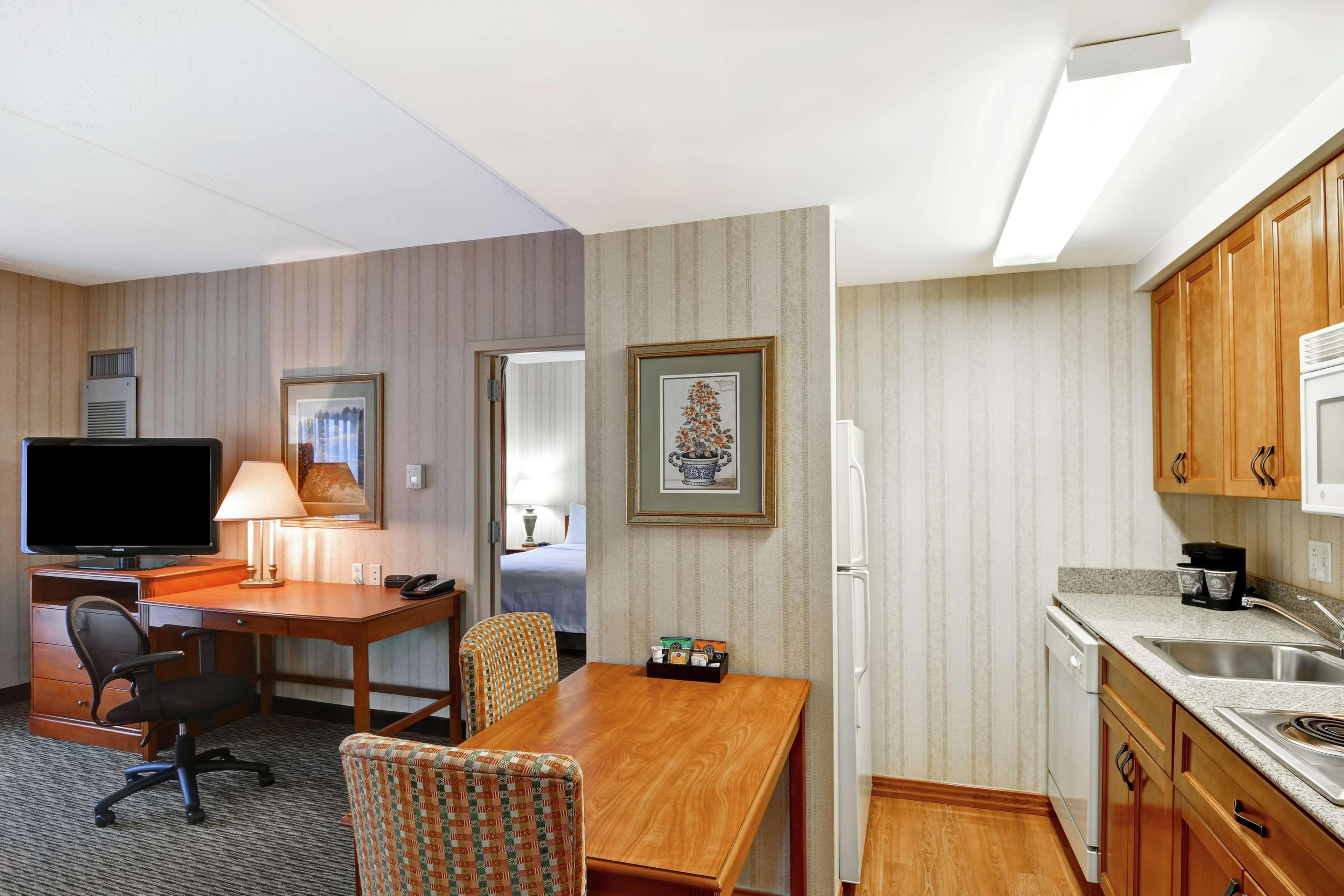Homewood Suites Lansdale Exterior photo