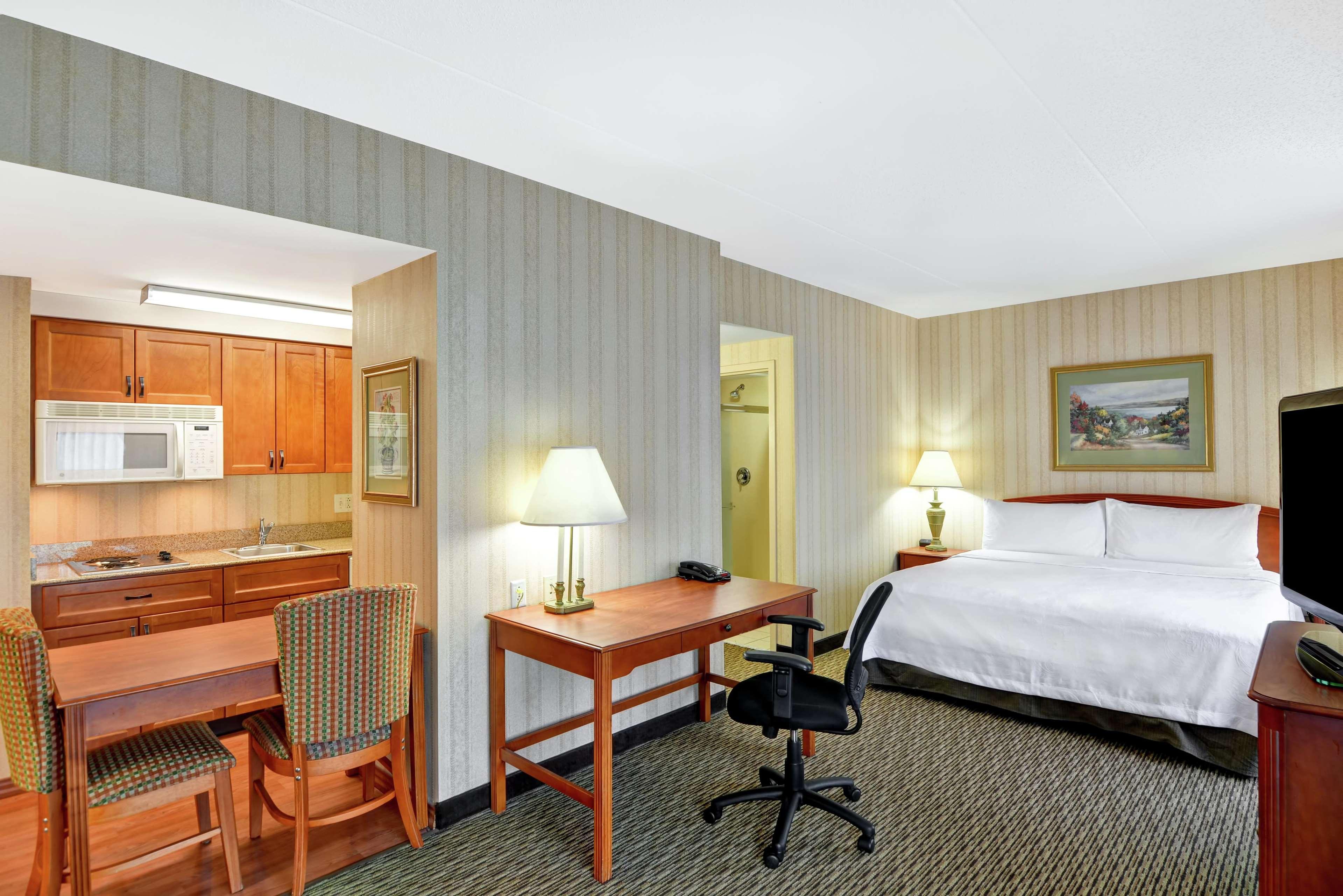 Homewood Suites Lansdale Exterior photo