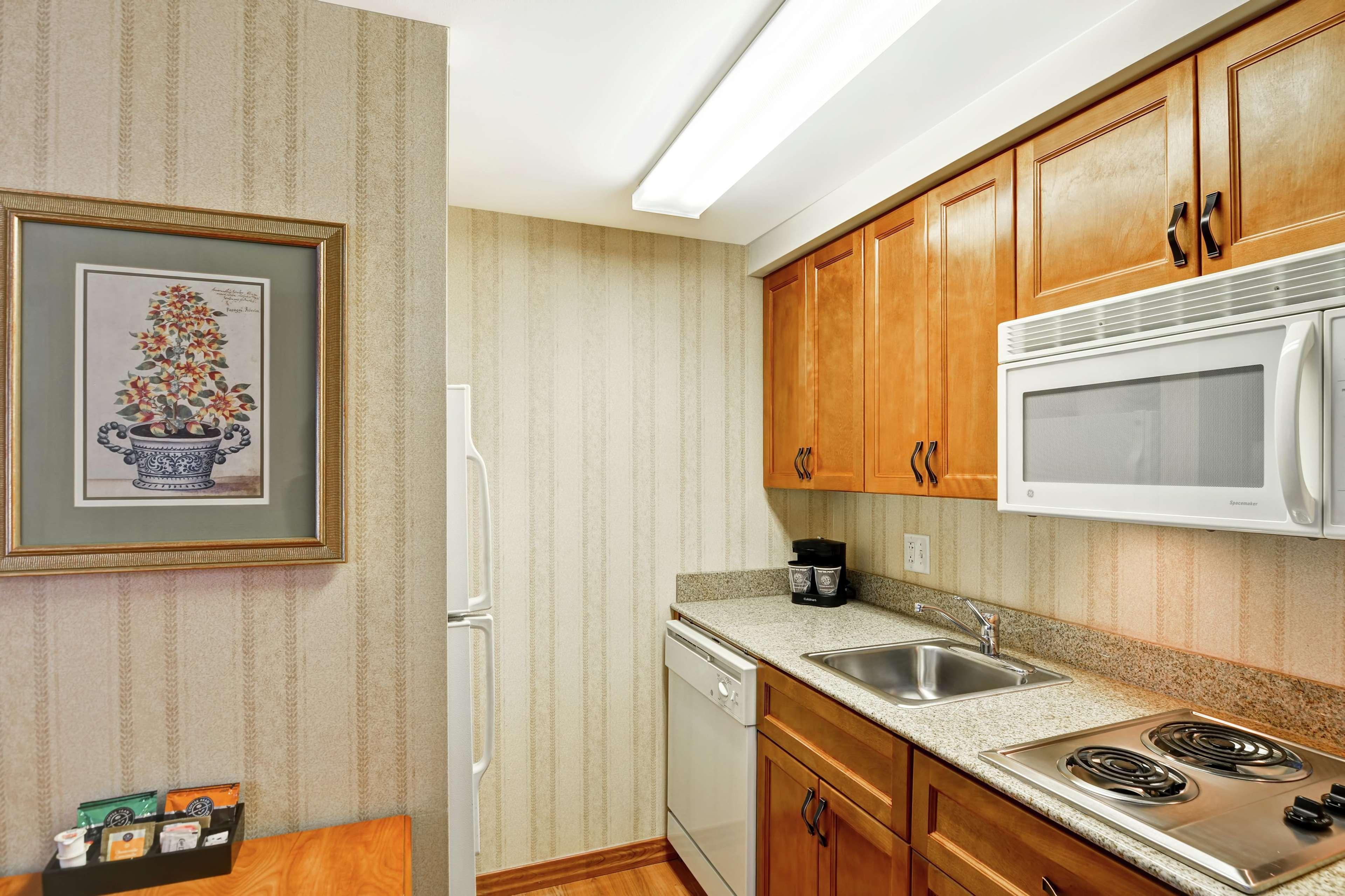 Homewood Suites Lansdale Exterior photo